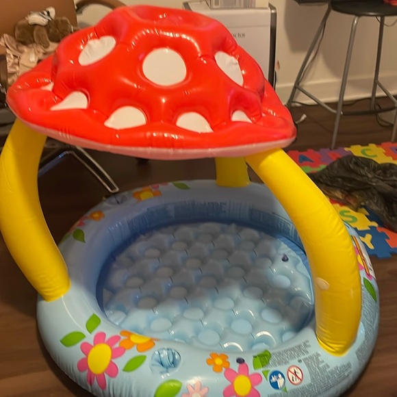 Intex - Mushroom- Inflatable Baby- Toddler- Pool UV - Picture 1 of 4